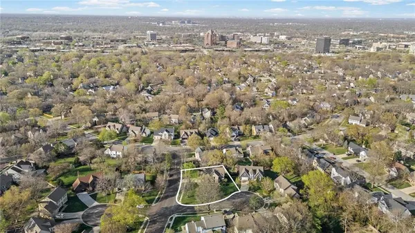 $635,000 | 11505 Lowell Avenue, Overland Park, KS 66210