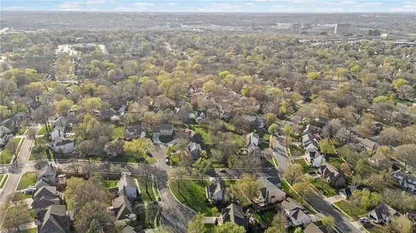 $635,000 | 11505 Lowell Avenue, Overland Park, KS 66210