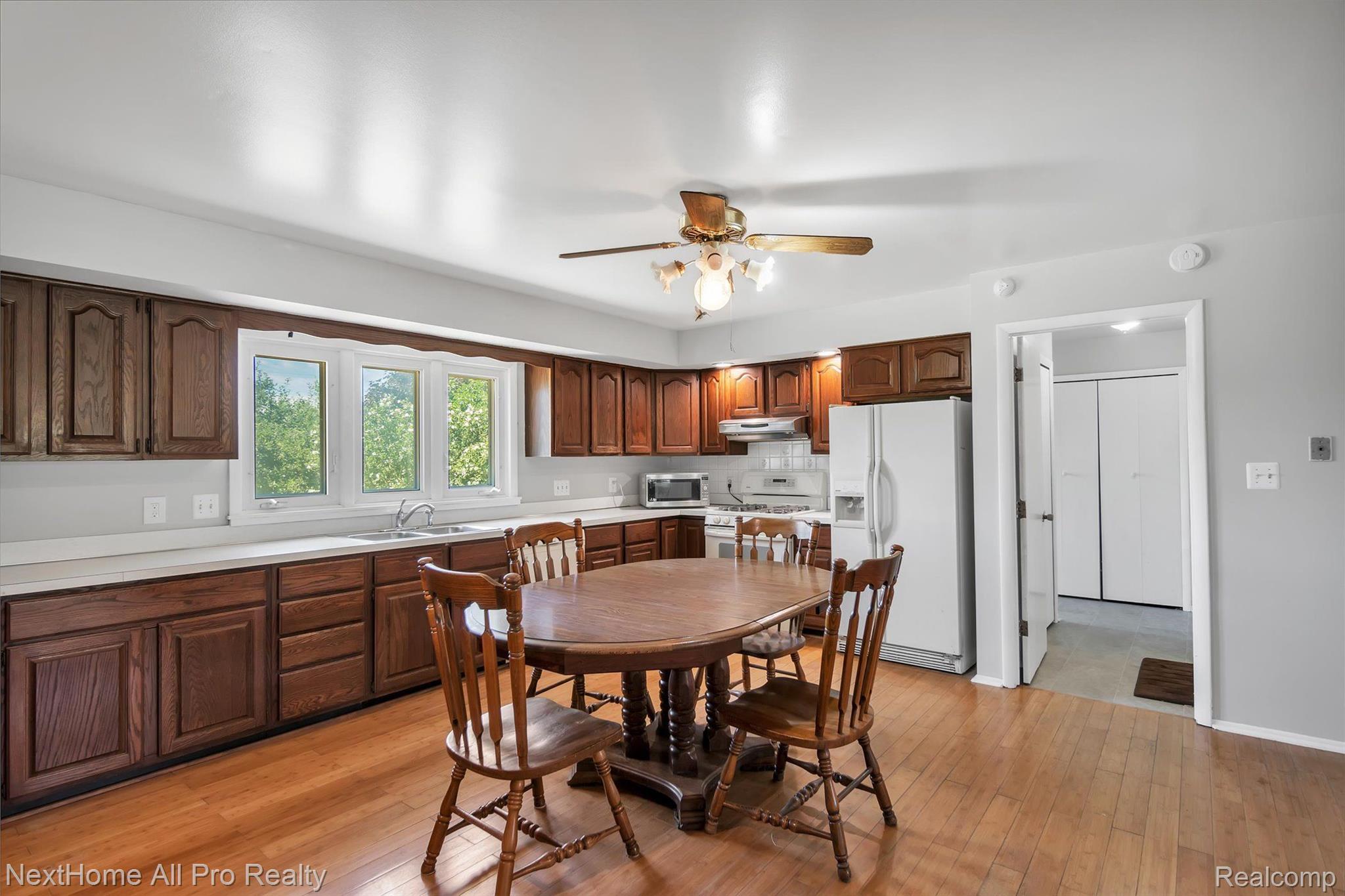 32855 Sibley Road Romulus, MI 48174 - Photo 10 of 59 Gallery Image 10