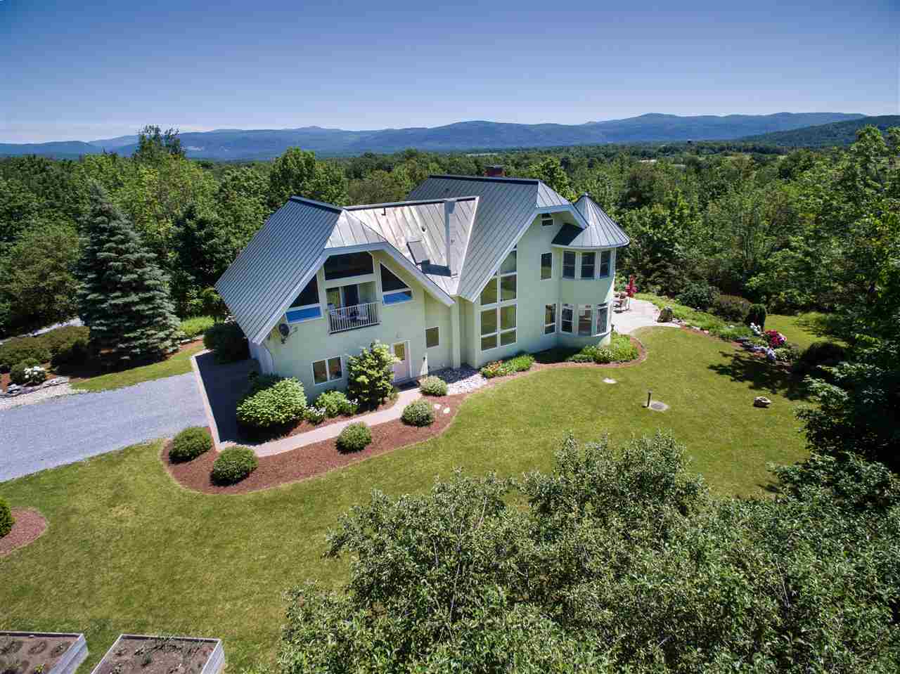 301 Cave Road Weybridge, VT 05753 - Photo 4 of 39