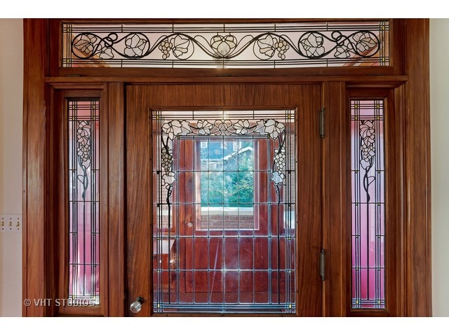 111 Broadway Avenue Wilmette, IL 60091 - Photo 3 of 25 a view of front door