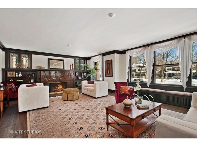 111 Broadway Avenue Wilmette, IL 60091 - Photo 6 of 25 a living room with furniture and a large window