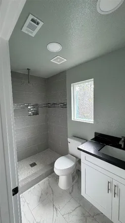 $1,700 | 121 South 10th Street, Unit A, Conroe, TX 77301