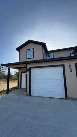 $1,700 | 121 South 10th Street, Unit A, Conroe, TX 77301