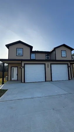 $1,700 | 121 South 10th Street, Unit A, Conroe, TX 77301