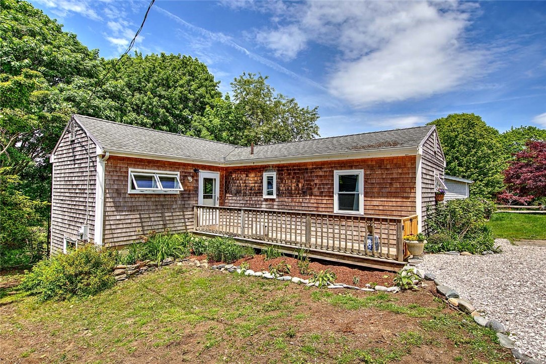 33 West Main Road Little Compton, RI 02837 - Photo 4 of 42