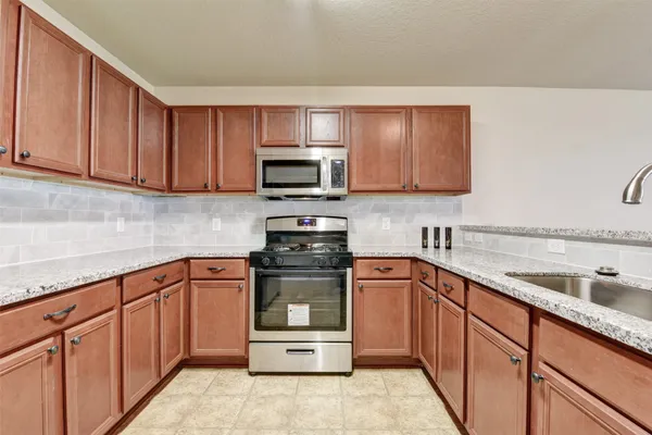 $2,495 | 3223 Zephyr Glen Way, Houston, TX 77084