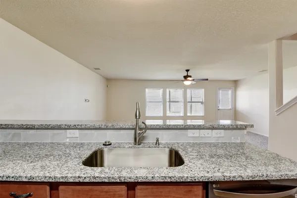 $2,495 | 3223 Zephyr Glen Way, Houston, TX 77084