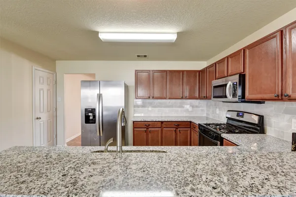 $2,495 | 3223 Zephyr Glen Way, Houston, TX 77084