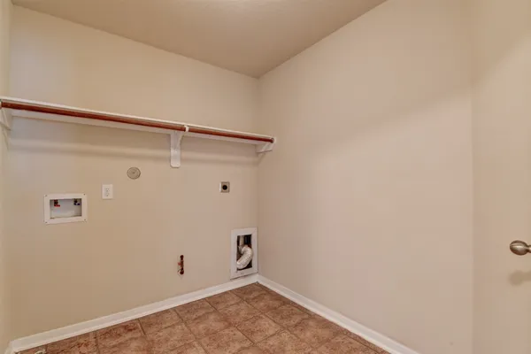 $2,495 | 3223 Zephyr Glen Way, Houston, TX 77084