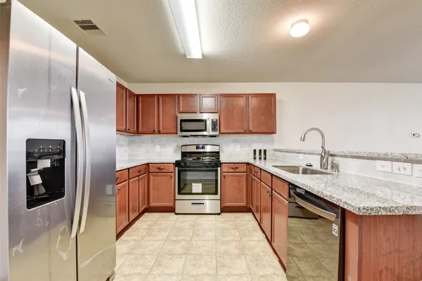 $2,495 | 3223 Zephyr Glen Way, Houston, TX 77084