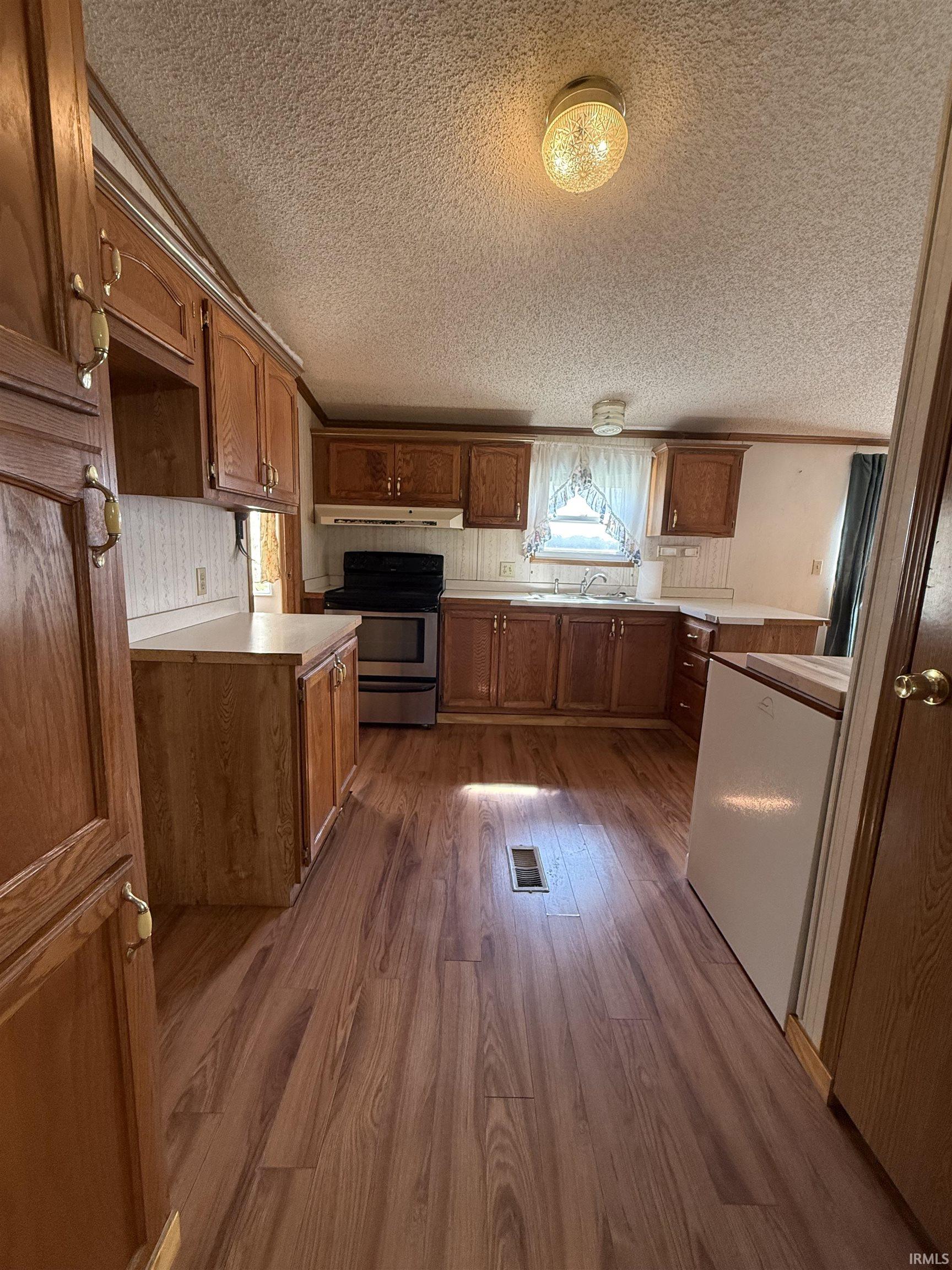 6070 North 600th Road West Jasper, IN 47546 - Photo 9 of 26 Gallery Image 9