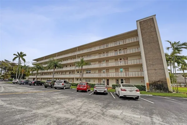 $135,000 | 4650 Washington Street, Unit 209, Hollywood, FL 33021