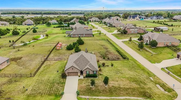 $549,000 | 2604 Sunset Bay Lane, Nevada, TX 75173