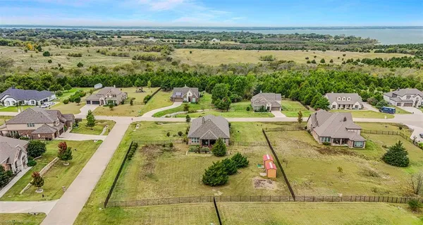$549,000 | 2604 Sunset Bay Lane, Nevada, TX 75173