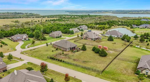 $549,000 | 2604 Sunset Bay Lane, Nevada, TX 75173