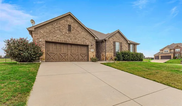 $549,000 | 2604 Sunset Bay Lane, Nevada, TX 75173