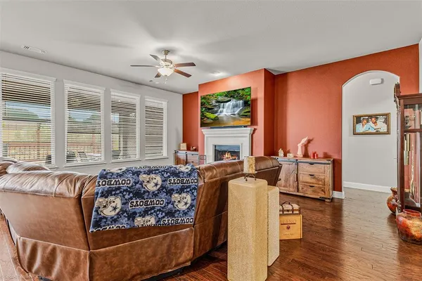 $549,000 | 2604 Sunset Bay Lane, Nevada, TX 75173