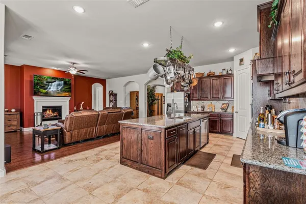 $549,000 | 2604 Sunset Bay Lane, Nevada, TX 75173