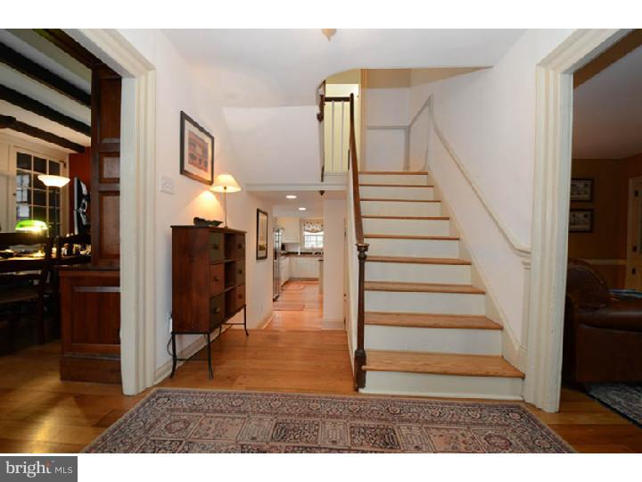 203 Pennington Road Paoli, PA 19301 - Photo 4 of 25 Foyer