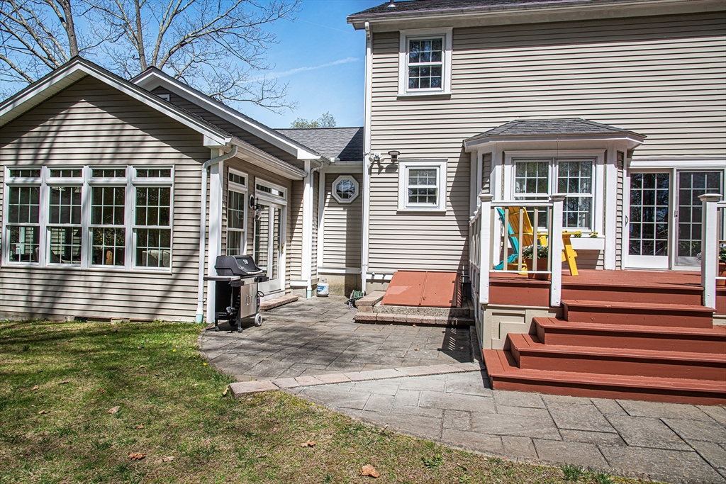 15 Evergreen Road Northampton, MA 01053 - Photo 5 of 34