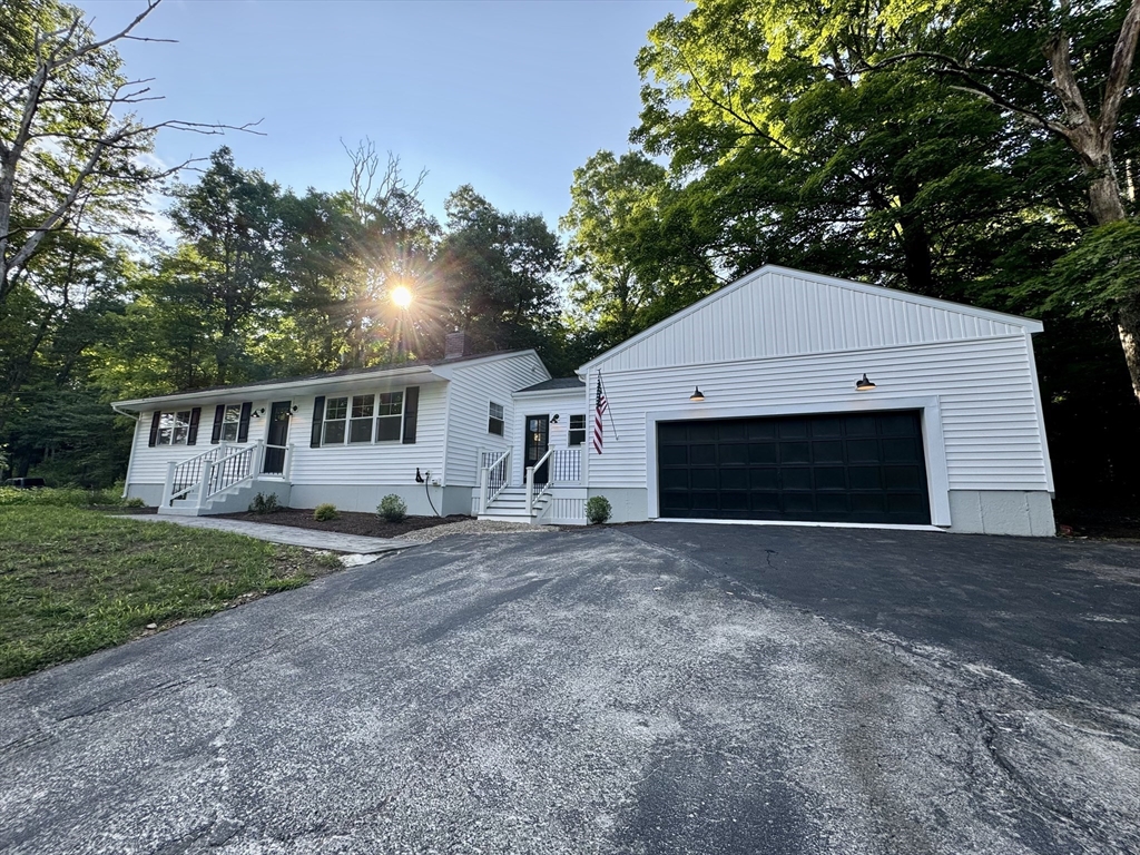 238 Arnold Road Sturbridge, MA 01518 - Photo 2 of 24