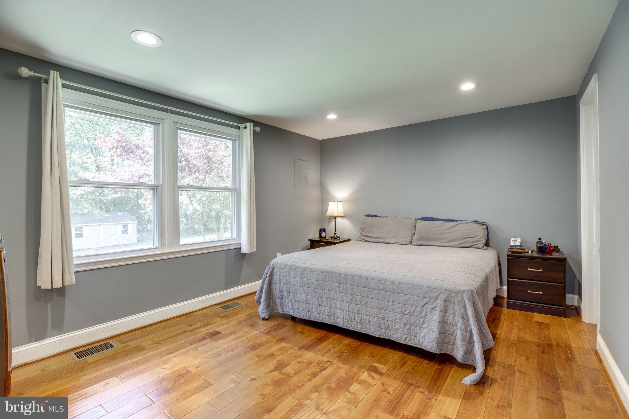 7287 Token Valley Road Manassas, VA 20112 - Photo 13 of 38 Primary Suite fits King size bed