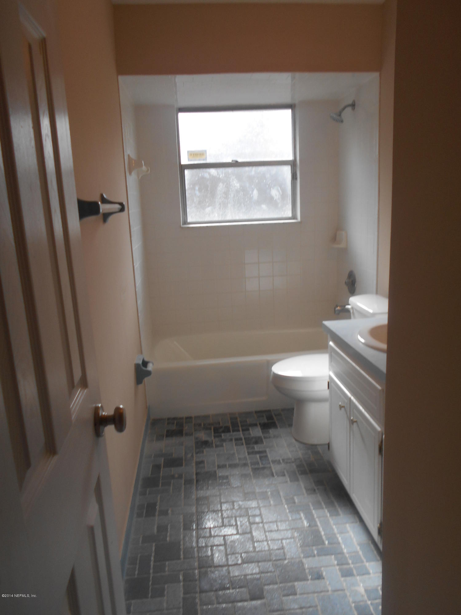 4822 Latimer Road South Jacksonville, FL 32257 - Photo 14 of 18 hall bathroom