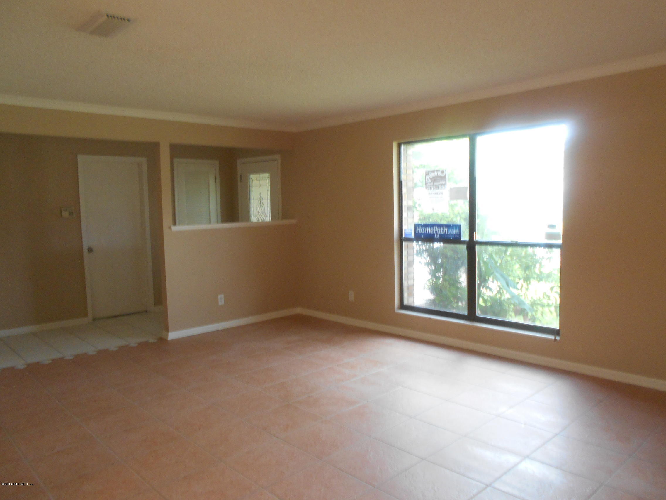 4822 Latimer Road South Jacksonville, FL 32257 - Photo 3 of 18 entry & living area