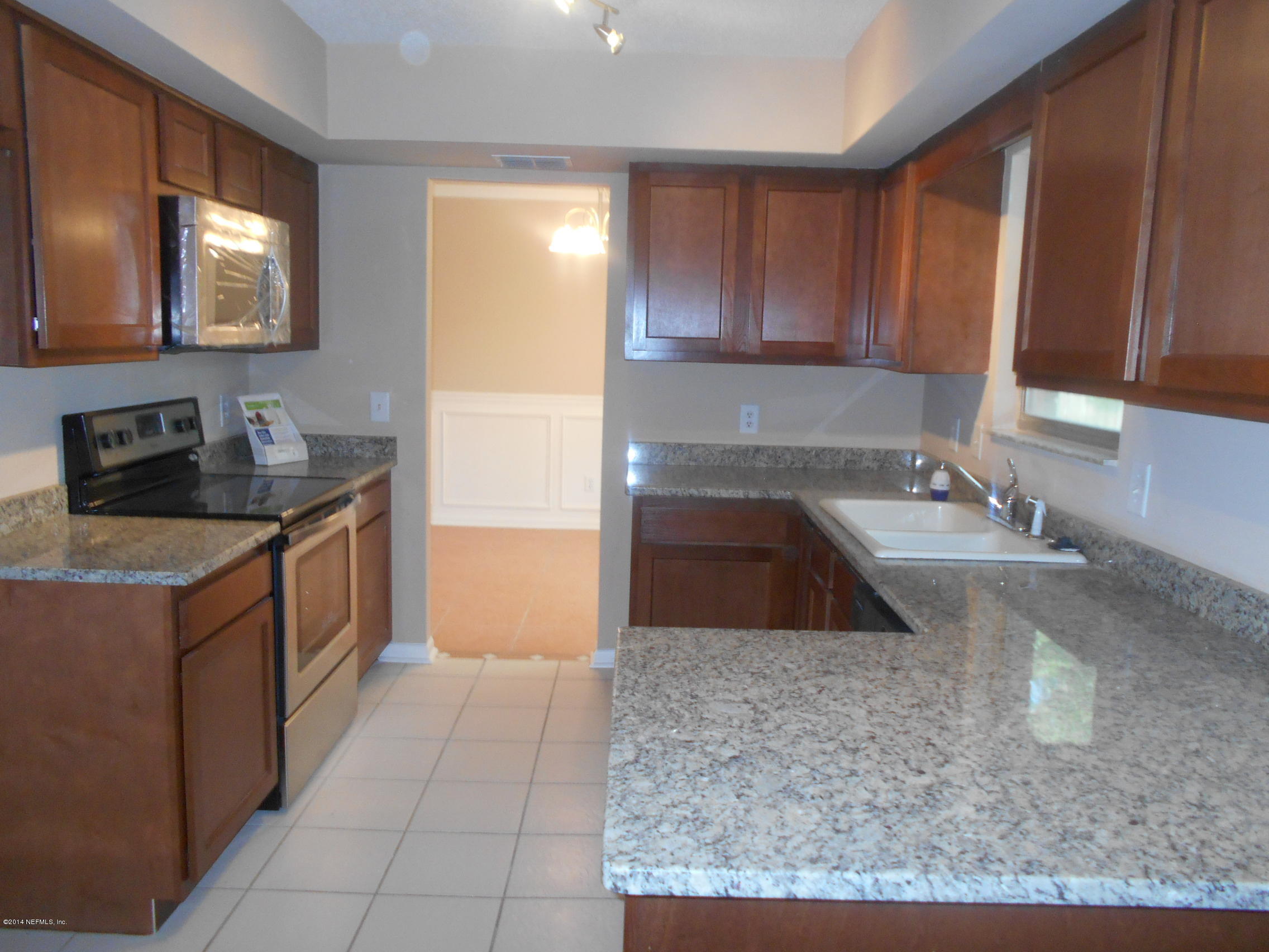 4822 Latimer Road South Jacksonville, FL 32257 - Photo 5 of 18 kitchen