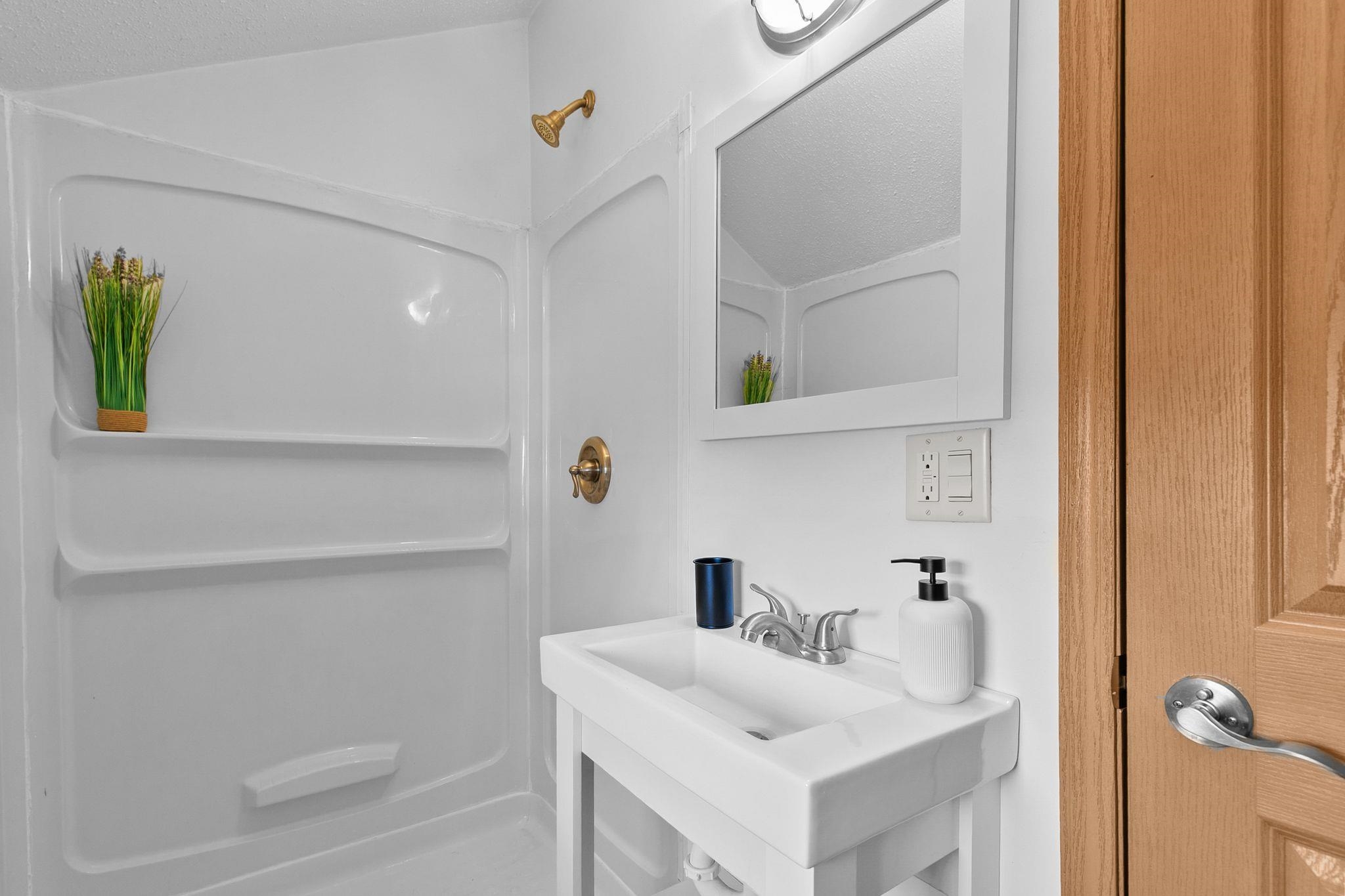 406 Wallace Street New London, WI 54961 - Photo 17 of 25