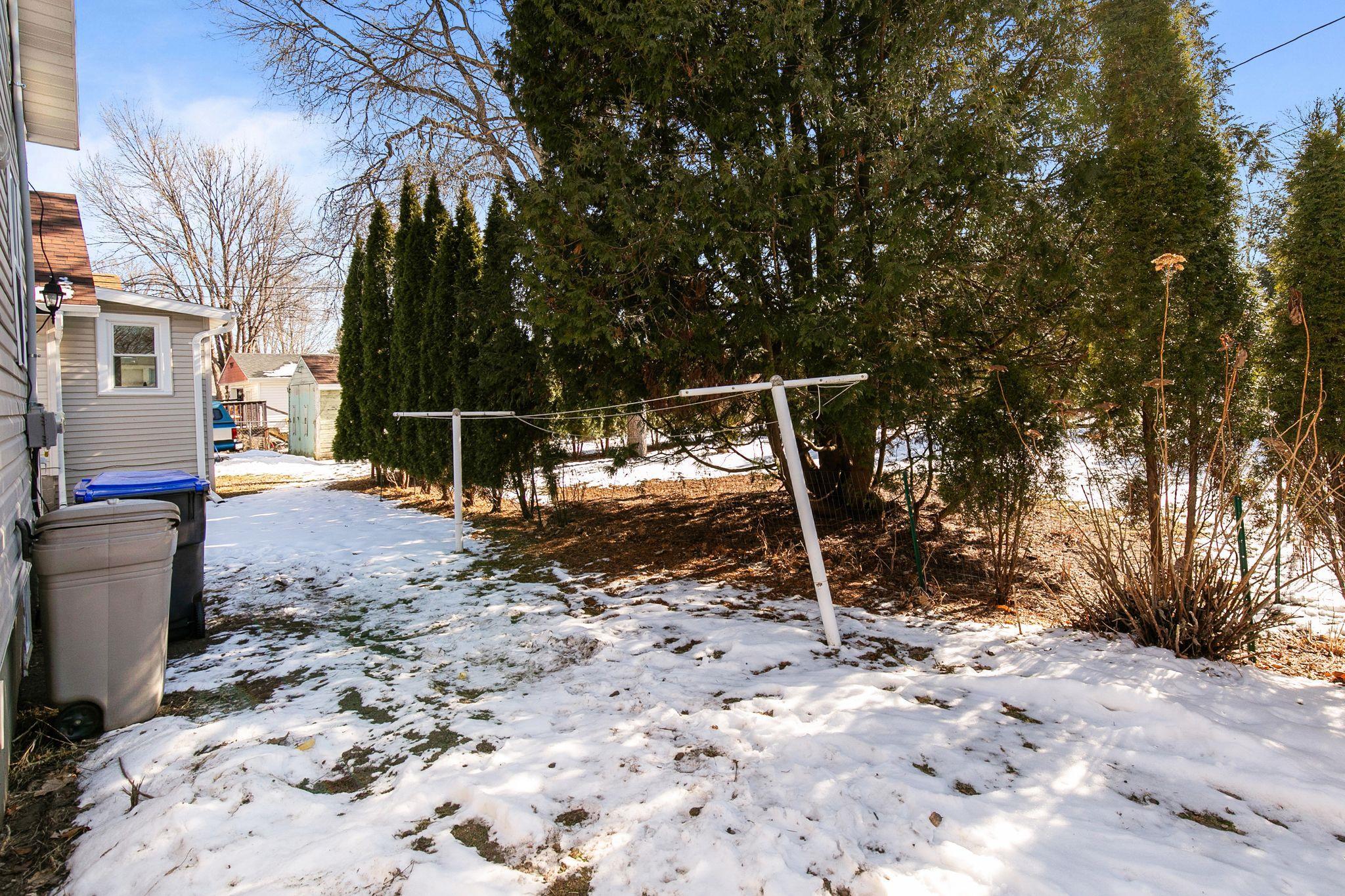 406 Wallace Street New London, WI 54961 - Photo 24 of 25