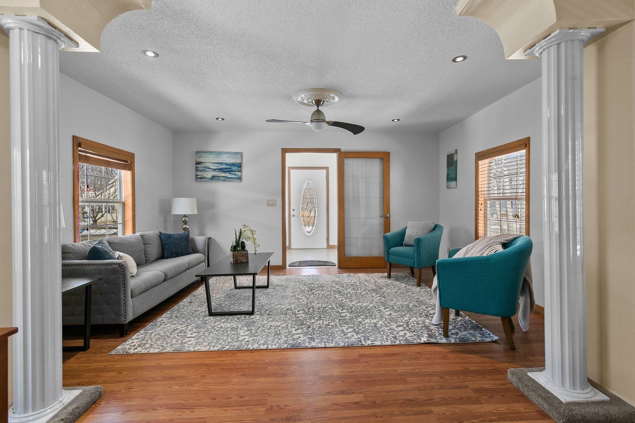 406 Wallace Street New London, WI 54961 - Photo 8 of 25