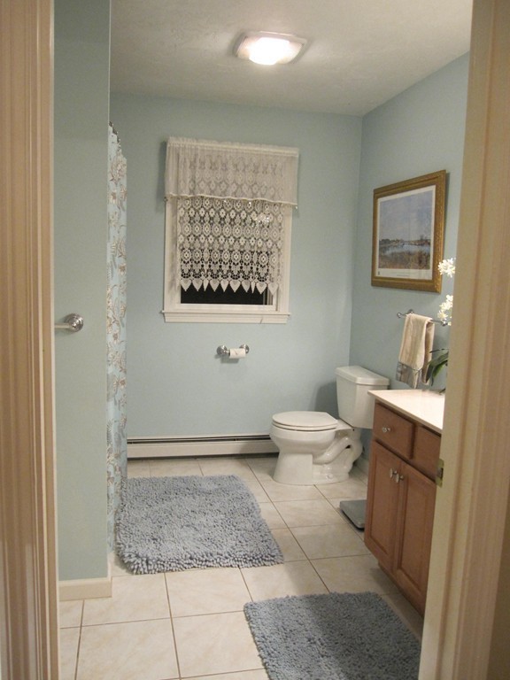 53 MacArthur Road Northbridge, MA 01534 - Photo 11 of 18 Gallery Image 11