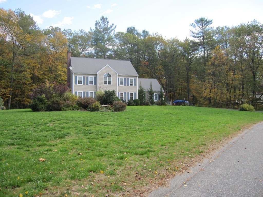 53 MacArthur Road Northbridge, MA 01534 - Photo 17 of 18 Gallery Image 17