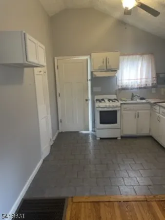 $1,900 | 77 Wardle Avenue, Berkeley Heights, NJ 07922