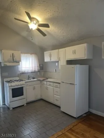 $1,900 | 77 Wardle Avenue, Berkeley Heights, NJ 07922