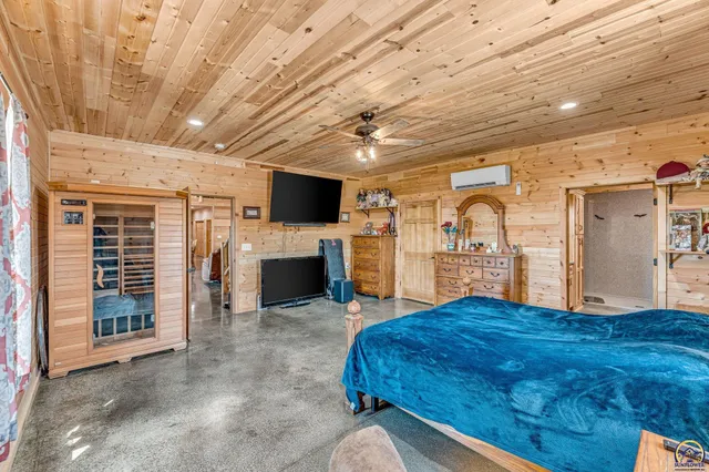 $1,649,000 | 14426 110th Street, Oskaloosa, KS 66066