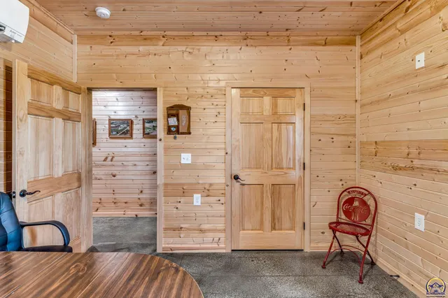 $1,649,000 | 14426 110th Street, Oskaloosa, KS 66066