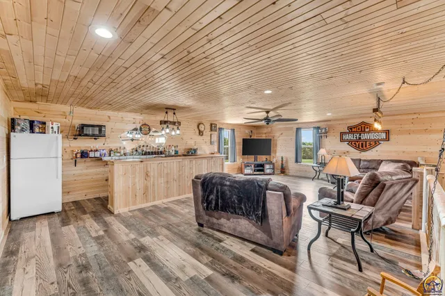 $1,649,000 | 14426 110th Street, Oskaloosa, KS 66066