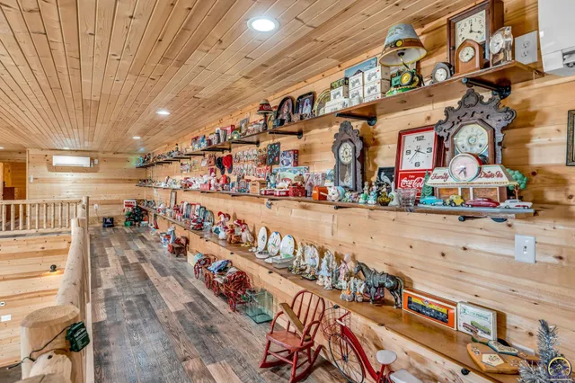 $1,649,000 | 14426 110th Street, Oskaloosa, KS 66066