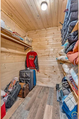 $1,649,000 | 14426 110th Street, Oskaloosa, KS 66066