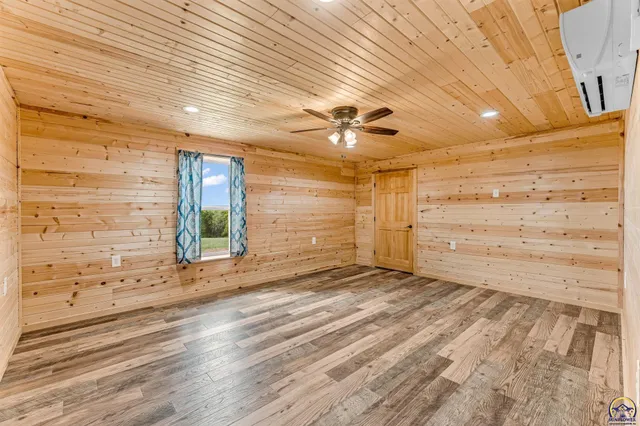 $1,649,000 | 14426 110th Street, Oskaloosa, KS 66066