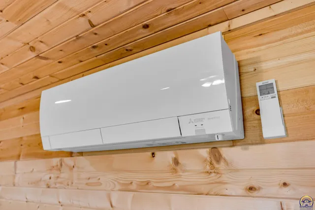 $1,649,000 | 14426 110th Street, Oskaloosa, KS 66066