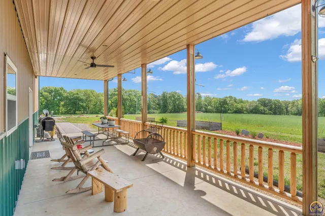 $1,649,000 | 14426 110th Street, Oskaloosa, KS 66066