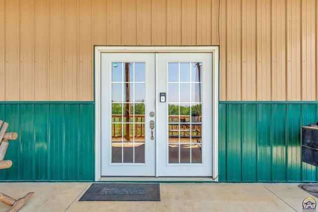 $1,649,000 | 14426 110th Street, Oskaloosa, KS 66066