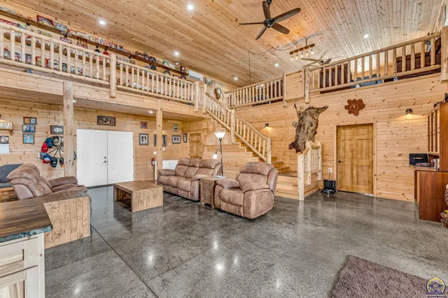 $1,649,000 | 14426 110th Street, Oskaloosa, KS 66066