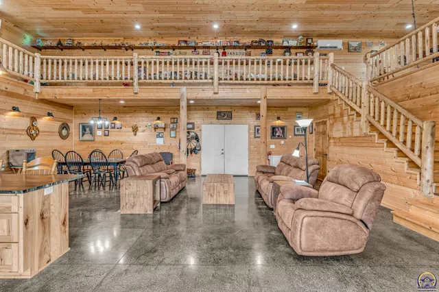 $1,649,000 | 14426 110th Street, Oskaloosa, KS 66066