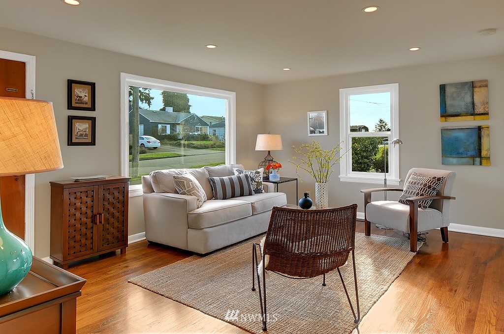 3906 Southwest Portland Street Seattle, WA 98136 - Photo 2 of 15 Gallery Image 2
