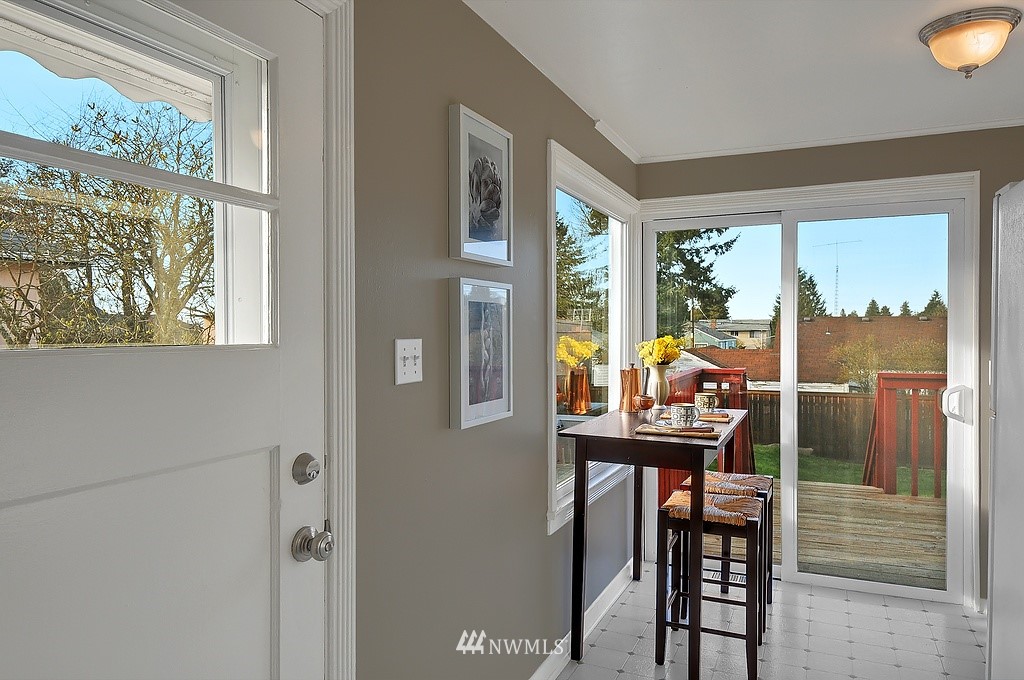 3906 Southwest Portland Street Seattle, WA 98136 - Photo 5 of 15 Gallery Image 5